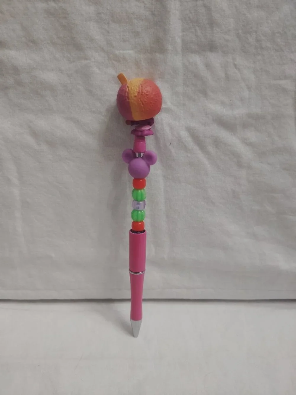 Disney Doorable- Snowanna Rainbeau- Handmade Beaded Pen